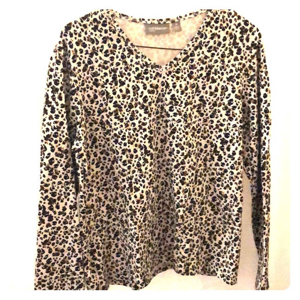 Long sleeve leopard print too